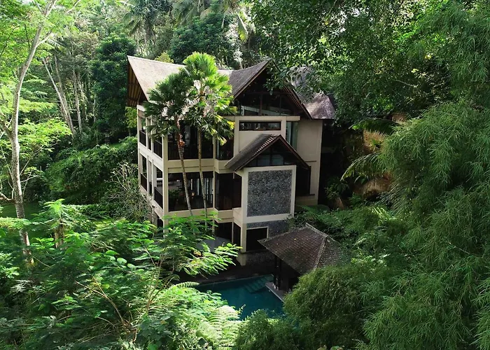 Villa Naga Putih