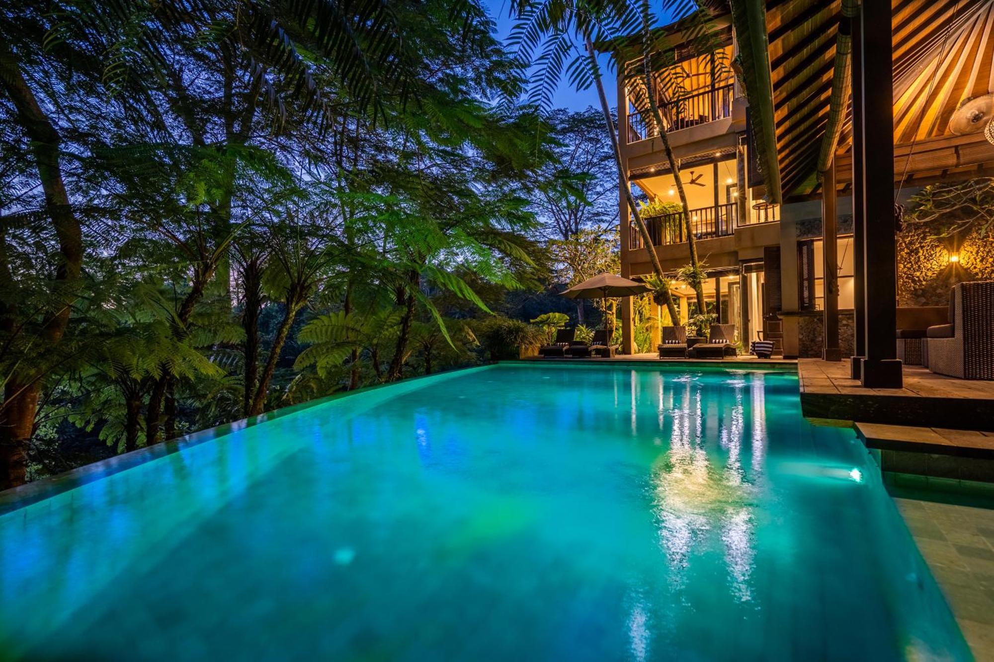 Naga Putih Ubud